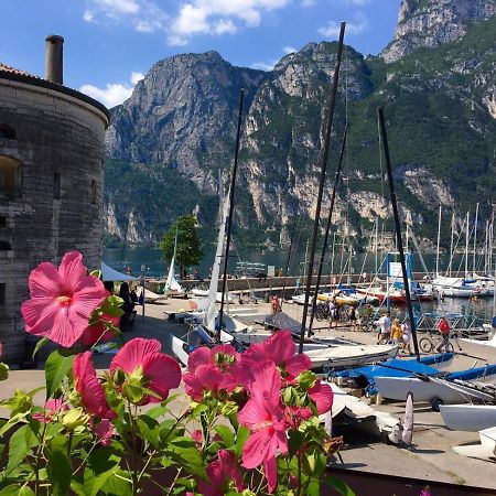 Le Peonie Apartman Riva del Garda Kültér fotó