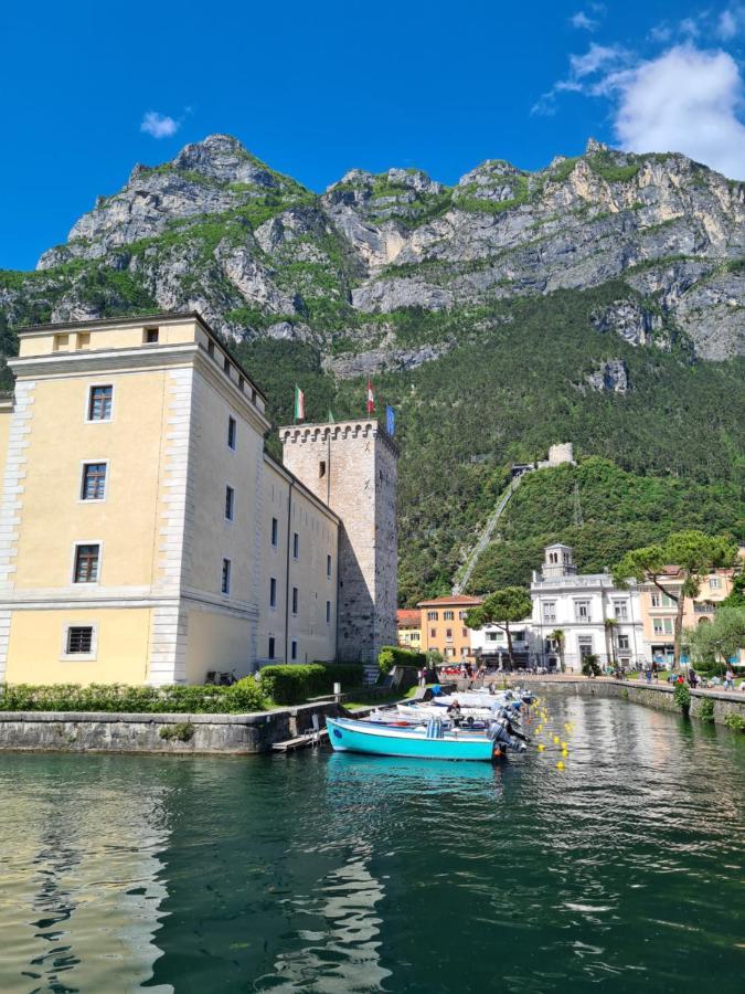 Le Peonie Apartman Riva del Garda Kültér fotó