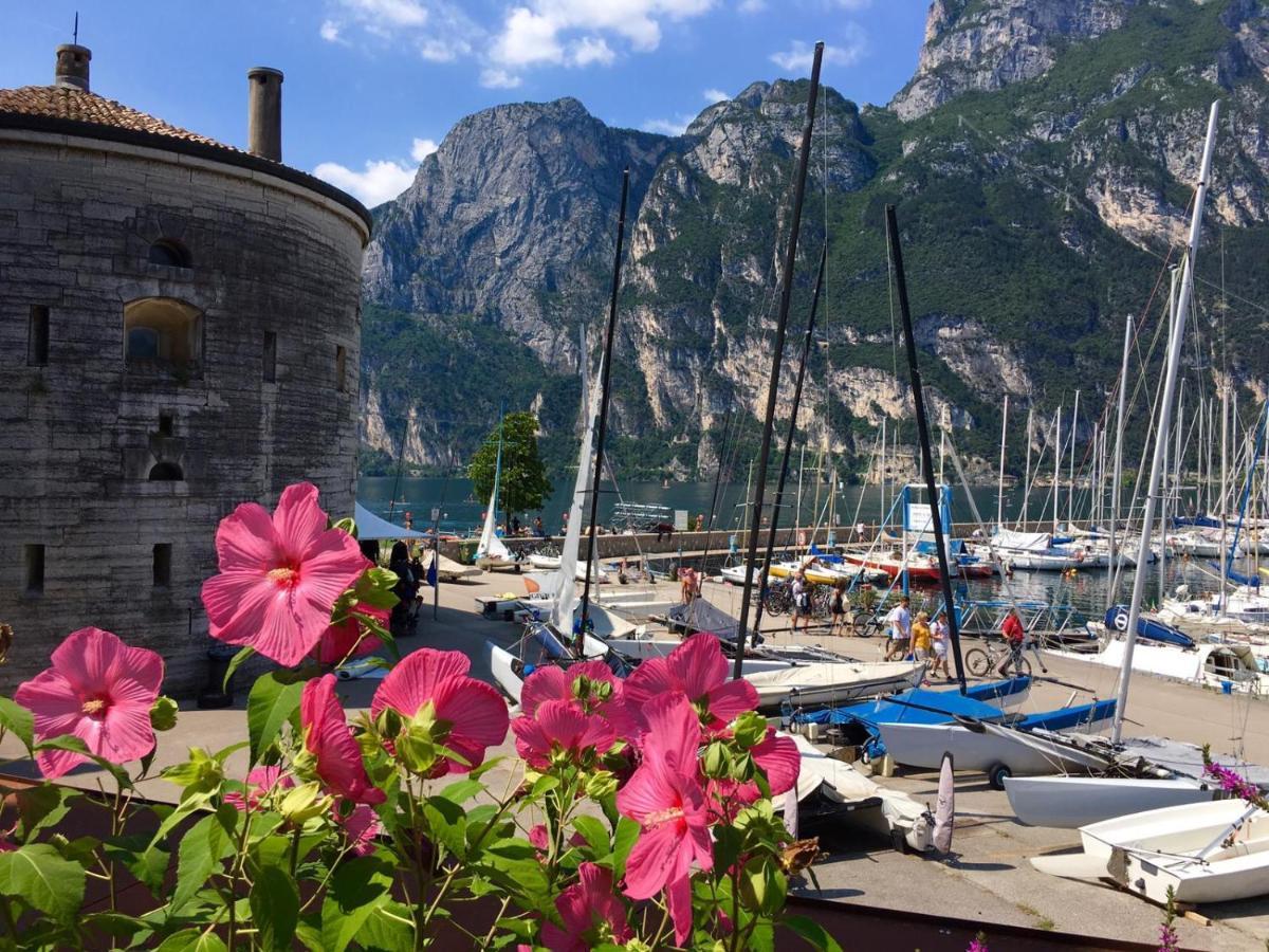 Le Peonie Apartman Riva del Garda Kültér fotó